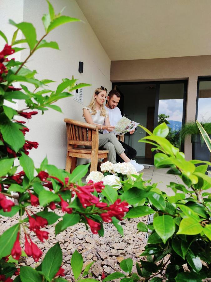 Highlight Apartments アッピアーノ・スッラ・ストラーダ・デル・ヴィーノ エクステリア 写真